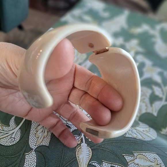 Joan rivers bracelet lucite bracelet - Picture 4 of 7